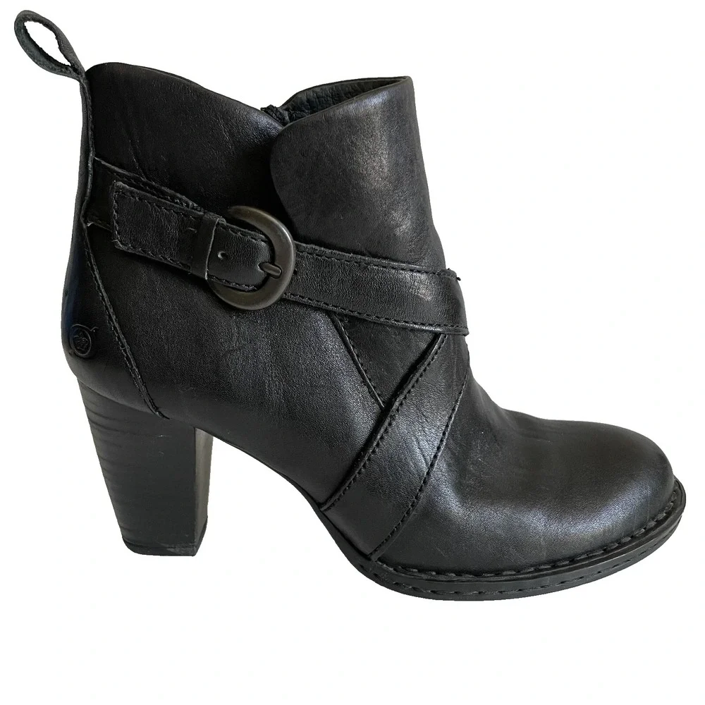 Born Women's Black Leather Boots Buckle Stack Heels Side Zip‎ W31647, Size 7.5
